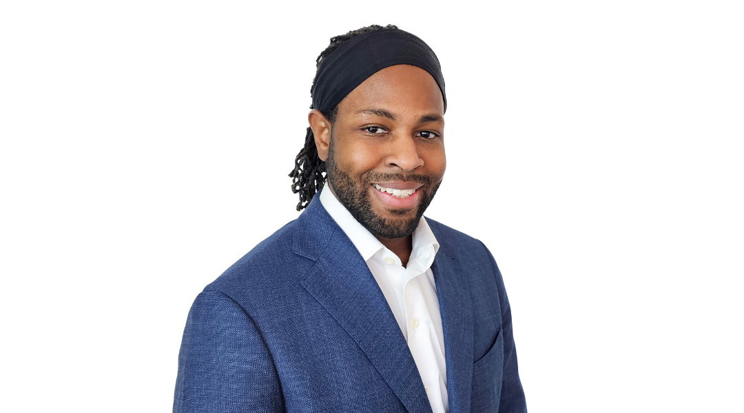 Josh M. Headshot Square (600 x 600 px) (1080 x 600 px)